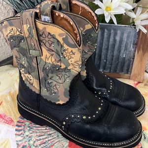 Ariat FatBaby boots, women’s. 8.5